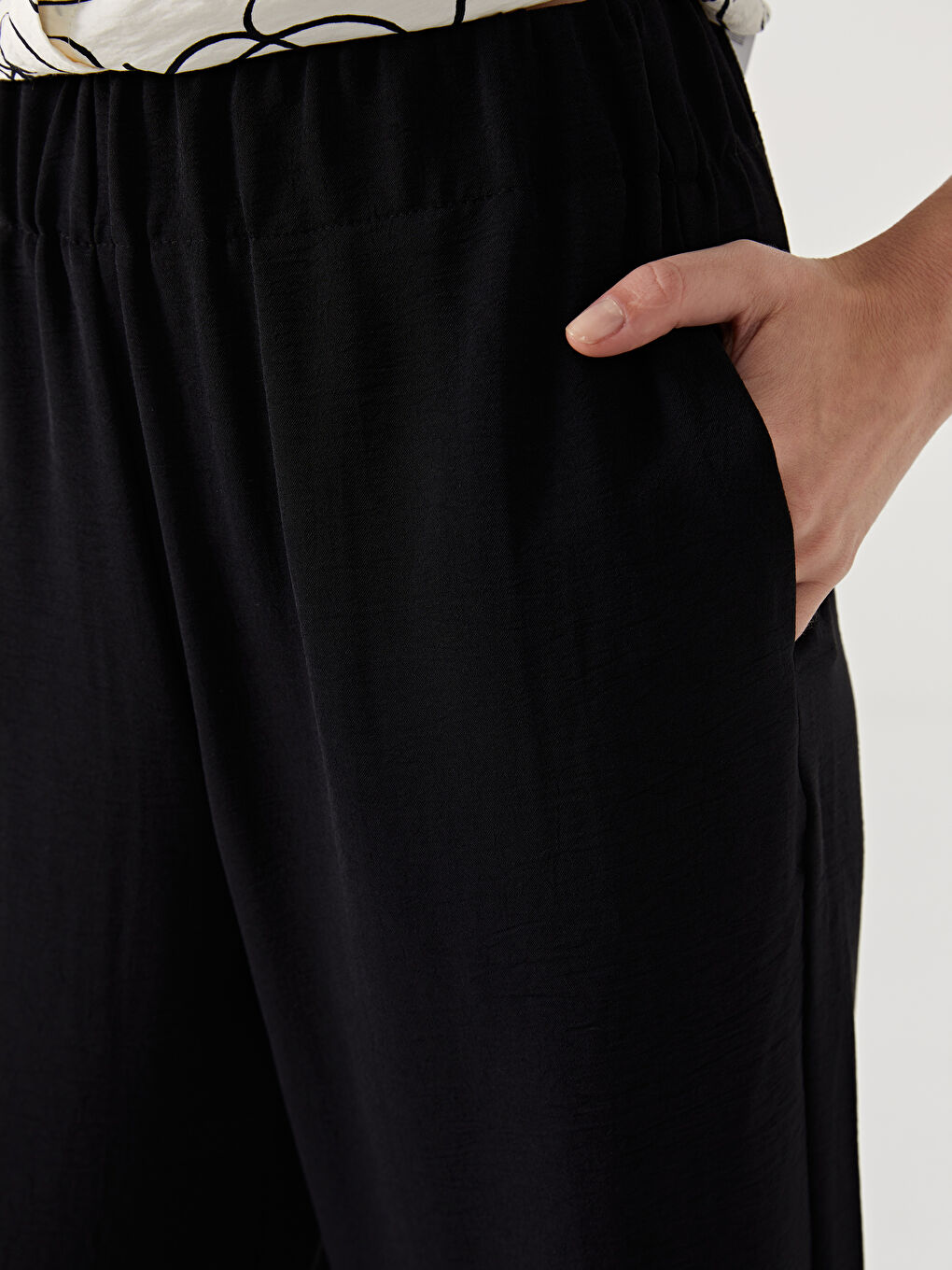 Siyah Beli Lastikli Kadın Pantolon-3