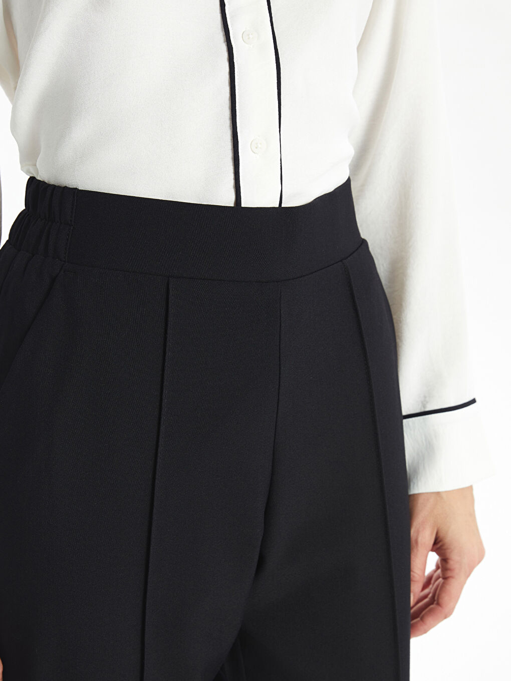 Siyah Beli Lastikli Kadın Cigarette Pantolon-5