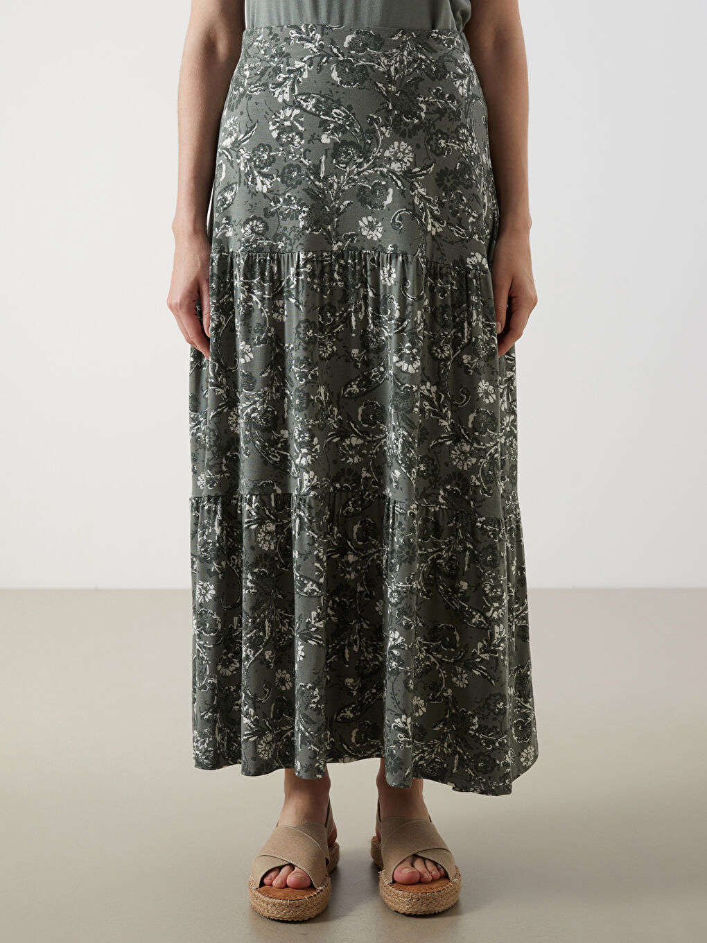 Haki Beli Lastikli Çiçekli Kadın Etek-1