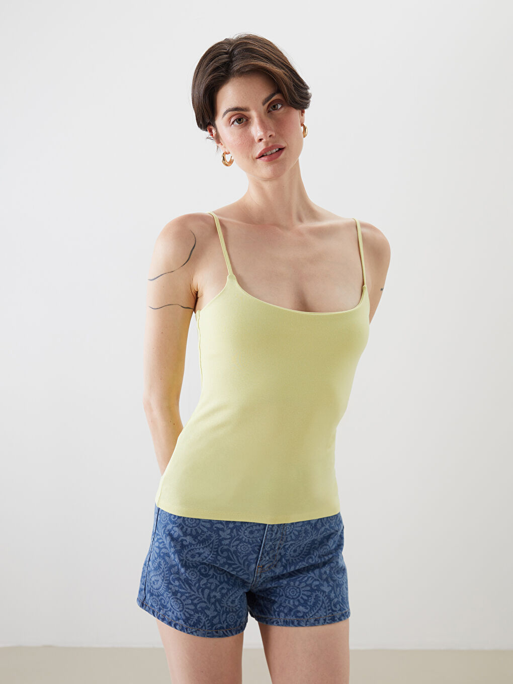 Yeşil U Yaka Kadın Atlet