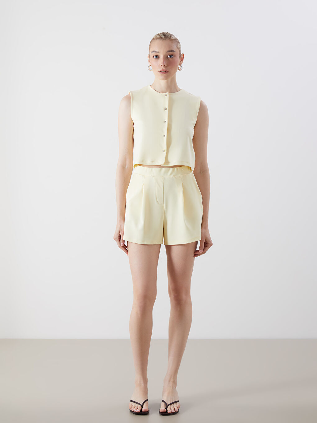 Sarı Bisiklet Yaka Kadın Klasik Yelek-1