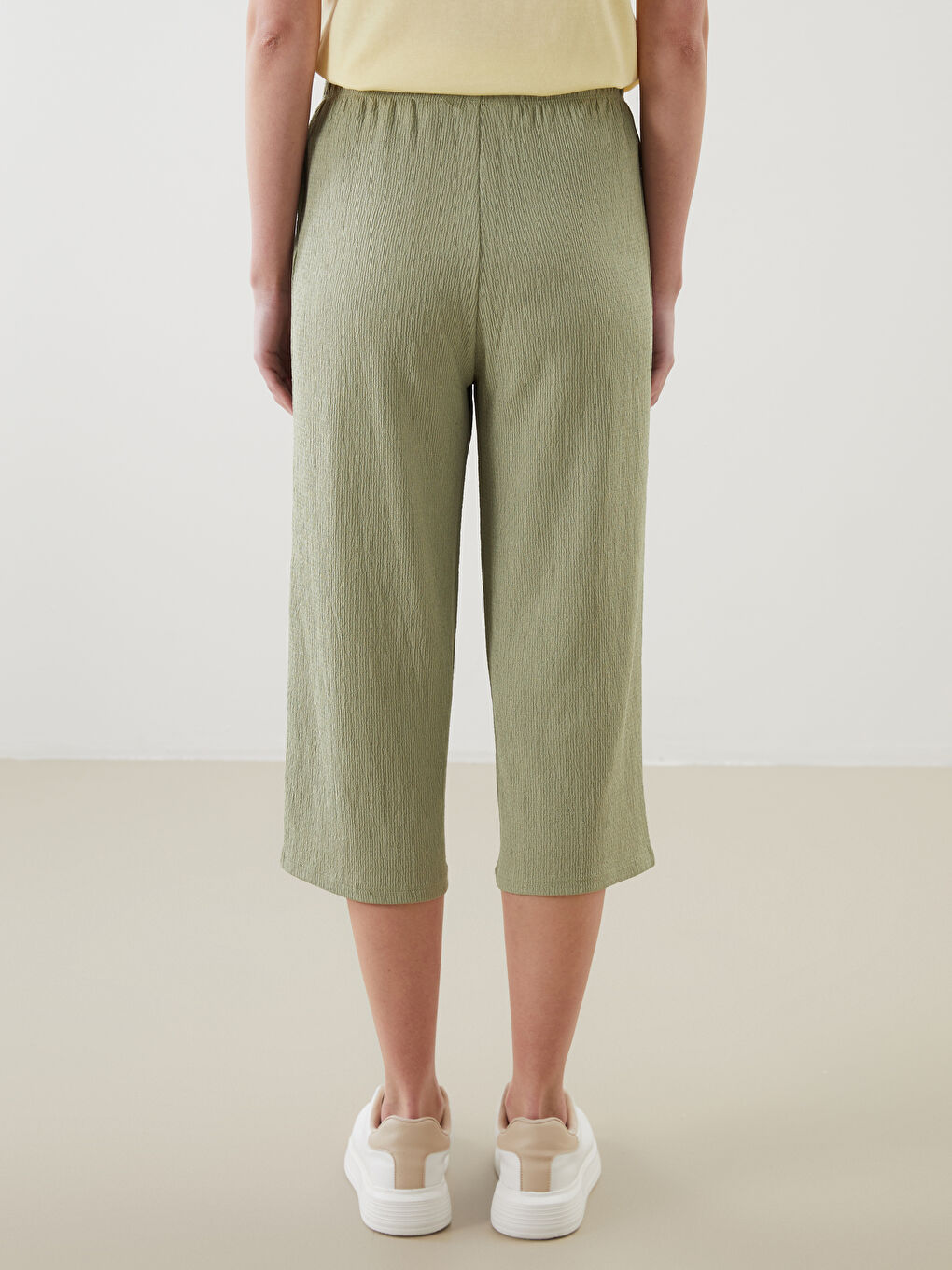 Yeşil Beli Lastikli Dokulu Kadın Kapri-4