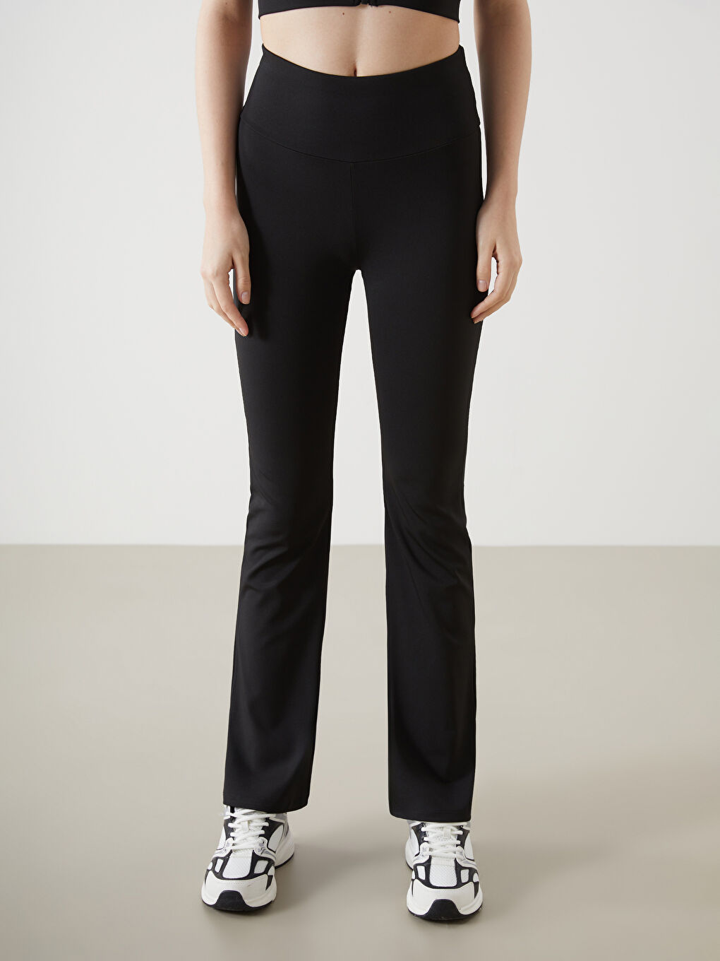 Siyah Beli Lastikli İspanyol Paça Kadın Tayt-1