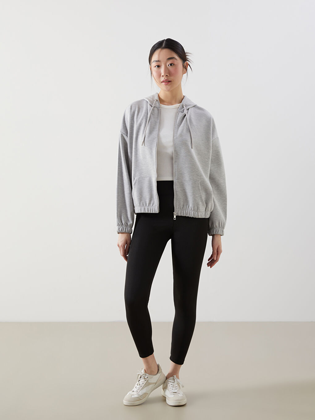 Gri Kapüşonlu Oversize Kadın Fermuarlı Sweatshirt-1