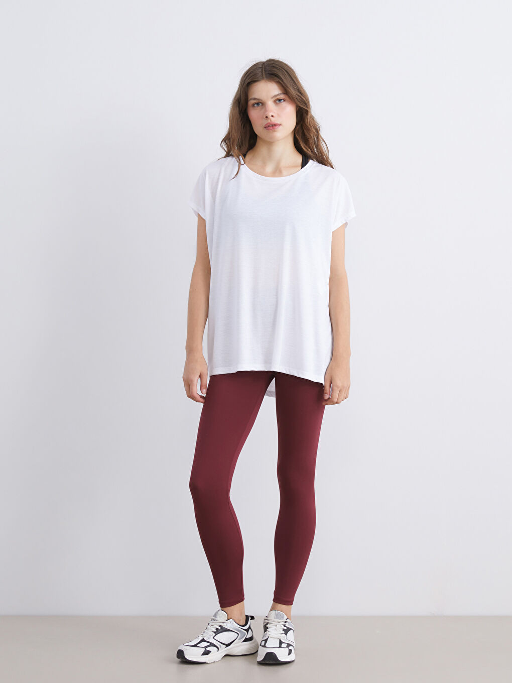 تيشيرت رياضي أوفراسايز بياقة دائرية للسيدات-1