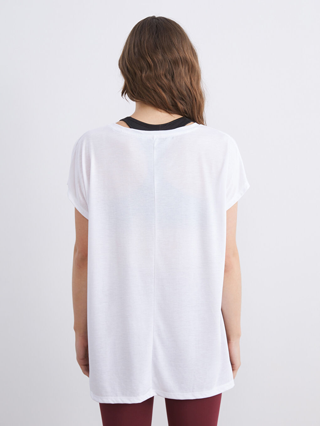 تيشيرت رياضي أوفراسايز بياقة دائرية للسيدات-3