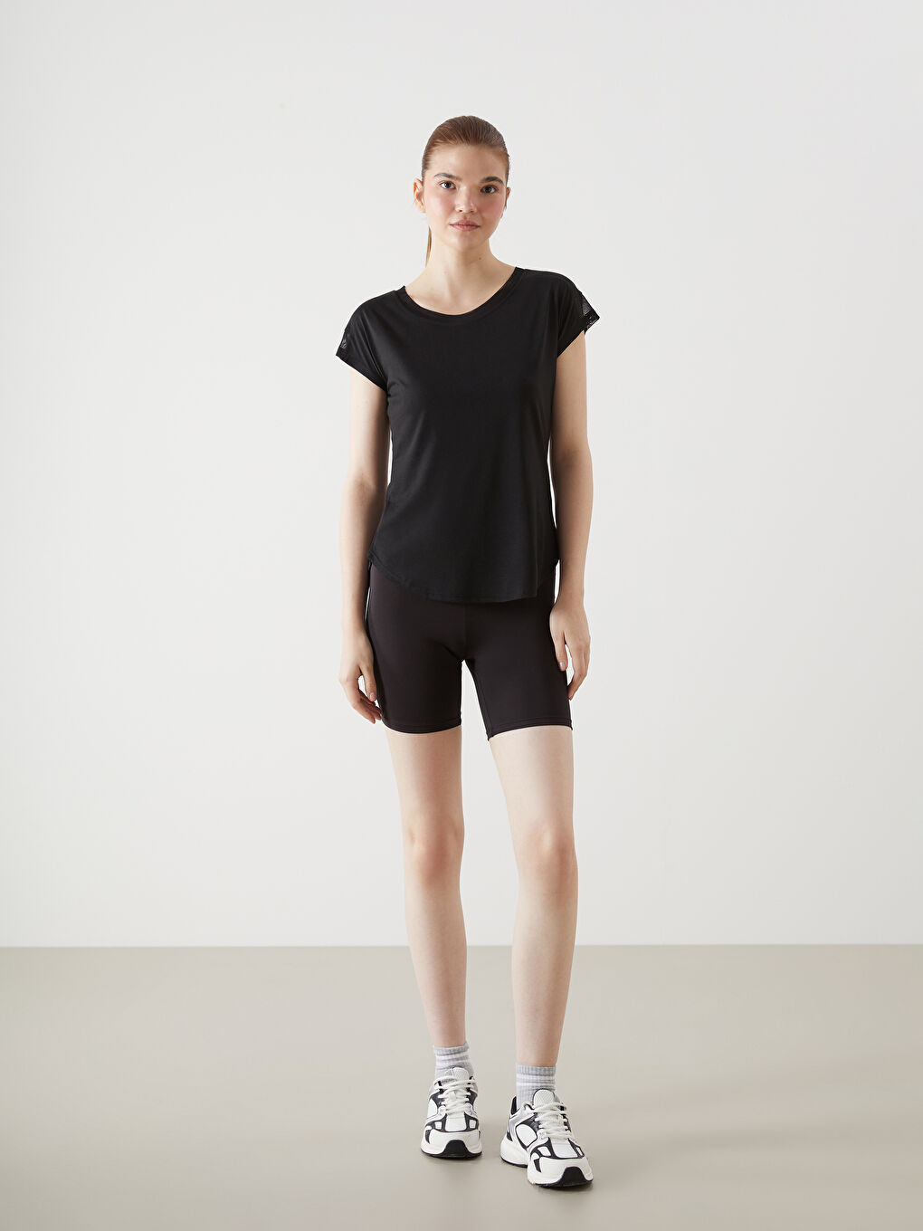XSIDE ACTIVE Siyah Bisiklet Yaka Kadın Spor Tişört - 1