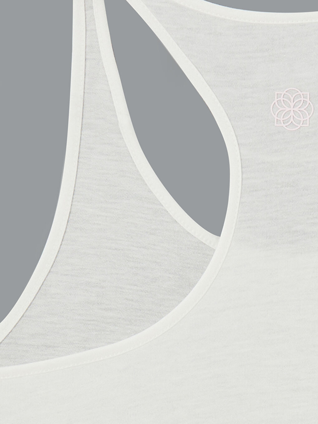 Beyaz U Yaka Kadın Sporcu Atleti-1