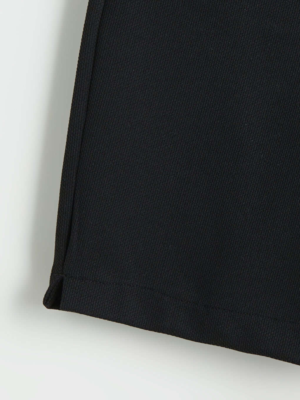 Siyah Beli Lastikli Dokulu Erkek Çocuk Şort-1