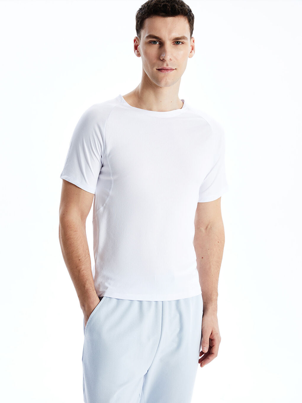 Beyaz Bisiklet Yaka Kısa Kollu Erkek Spor Tişört