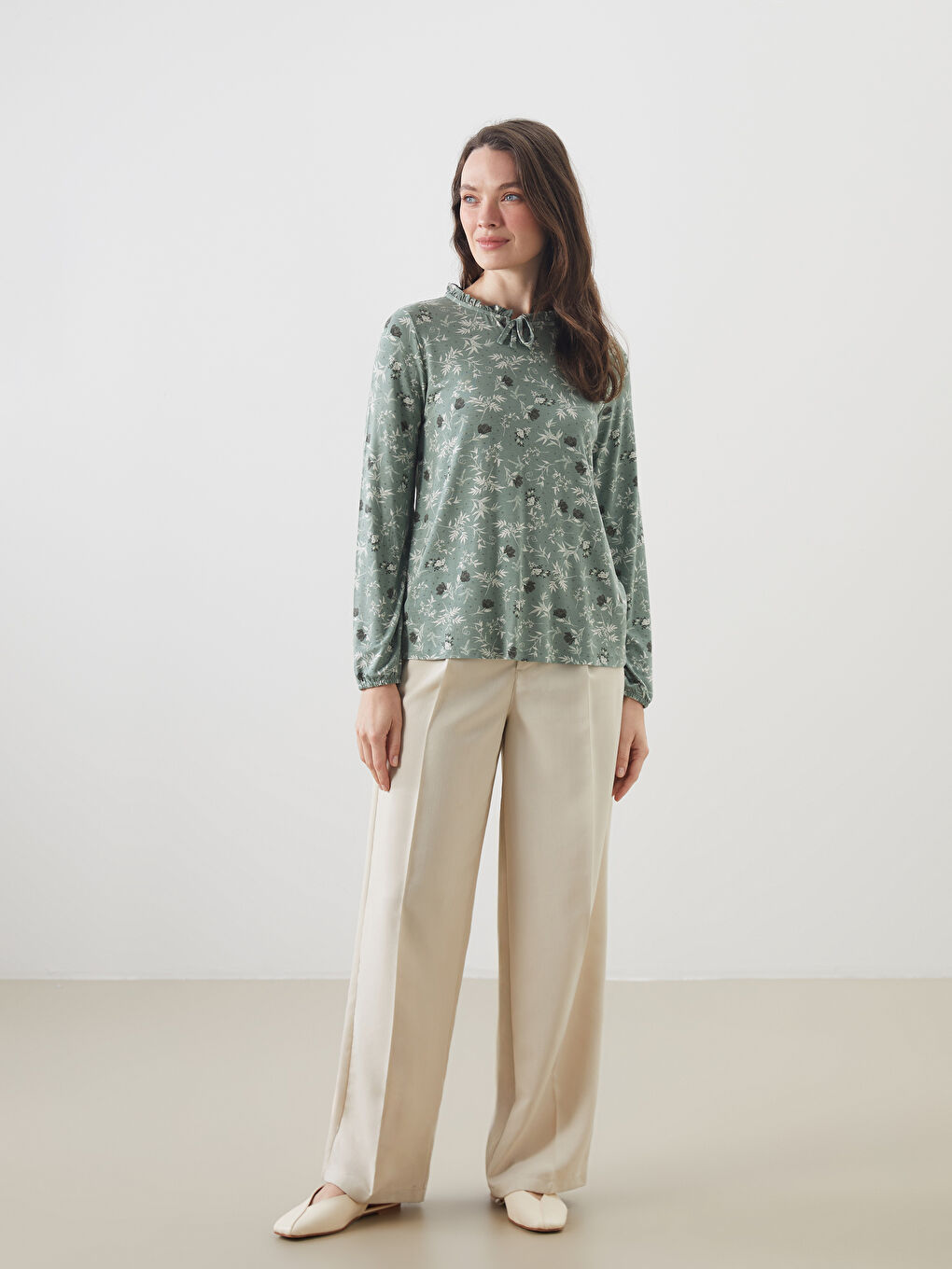 Tie Neck Floral Blouse -S5GL08Z8-LRF