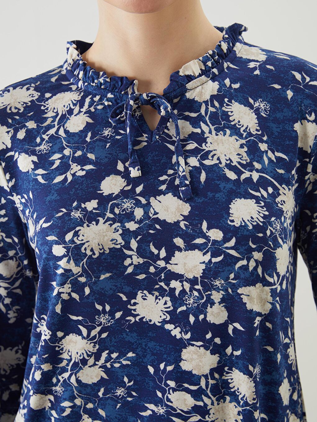 Tie Neck Floral Women's Blouse -S5GL08Z8-LSF