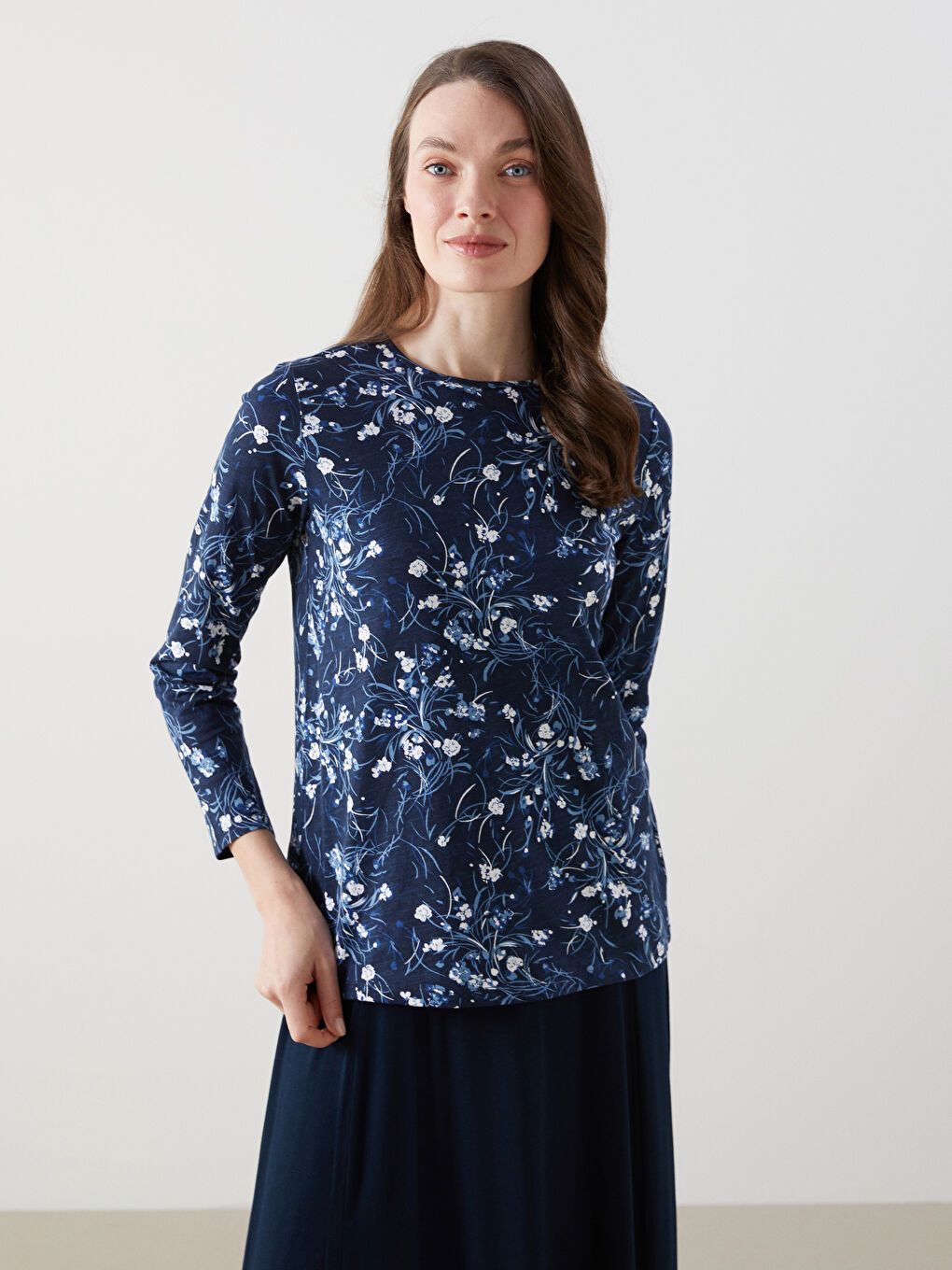 Lacivert Bisiklet Yaka Çiçekli Kadın Bluz