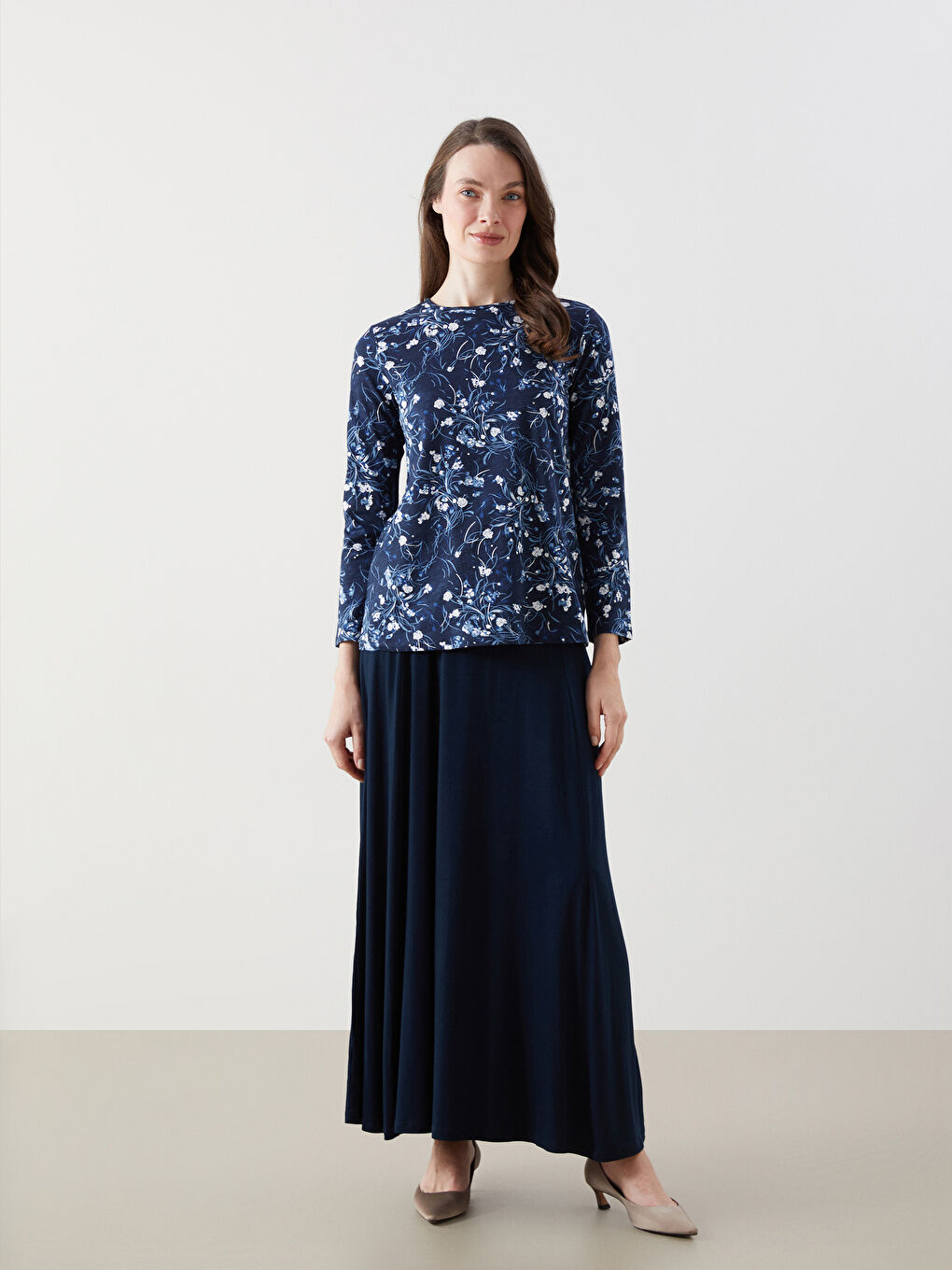 Lacivert Bisiklet Yaka Çiçekli Kadın Bluz-1