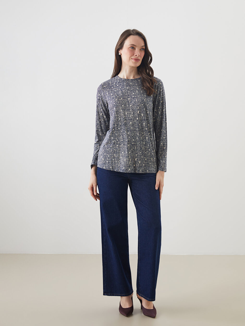 Lacivert Bisiklet Yaka Desenli Kadın Tişört-1