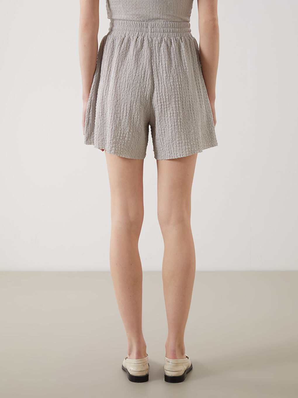 LC Waikiki Elasticated Waist Textured Women's Shorts -S5GM16Z8-FKQ