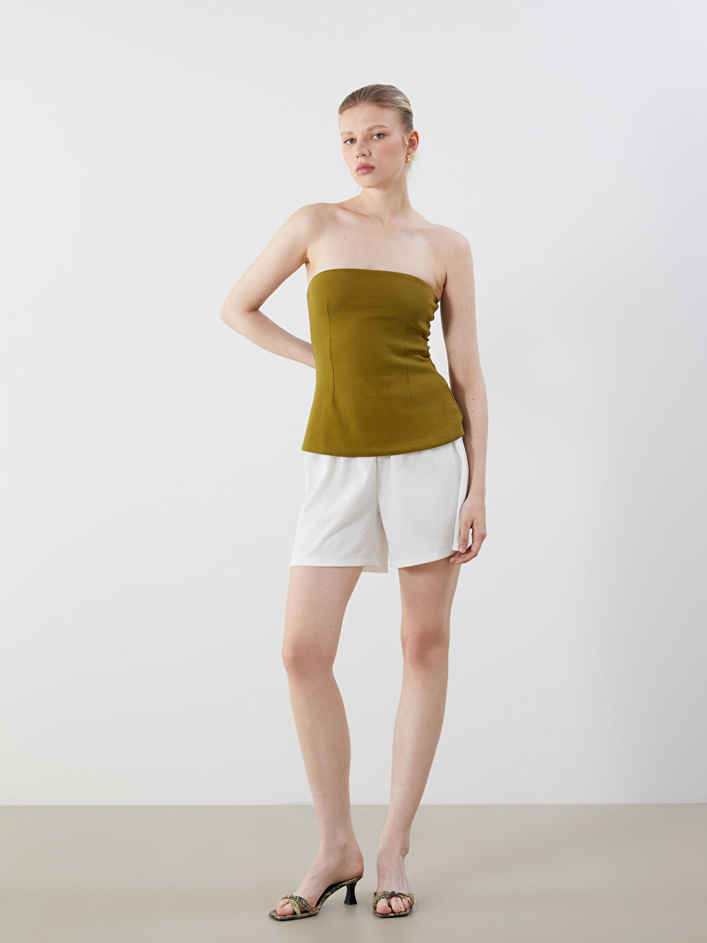 Elasticated Waist Textured Women's Shorts -S5GM20Z8-R9J