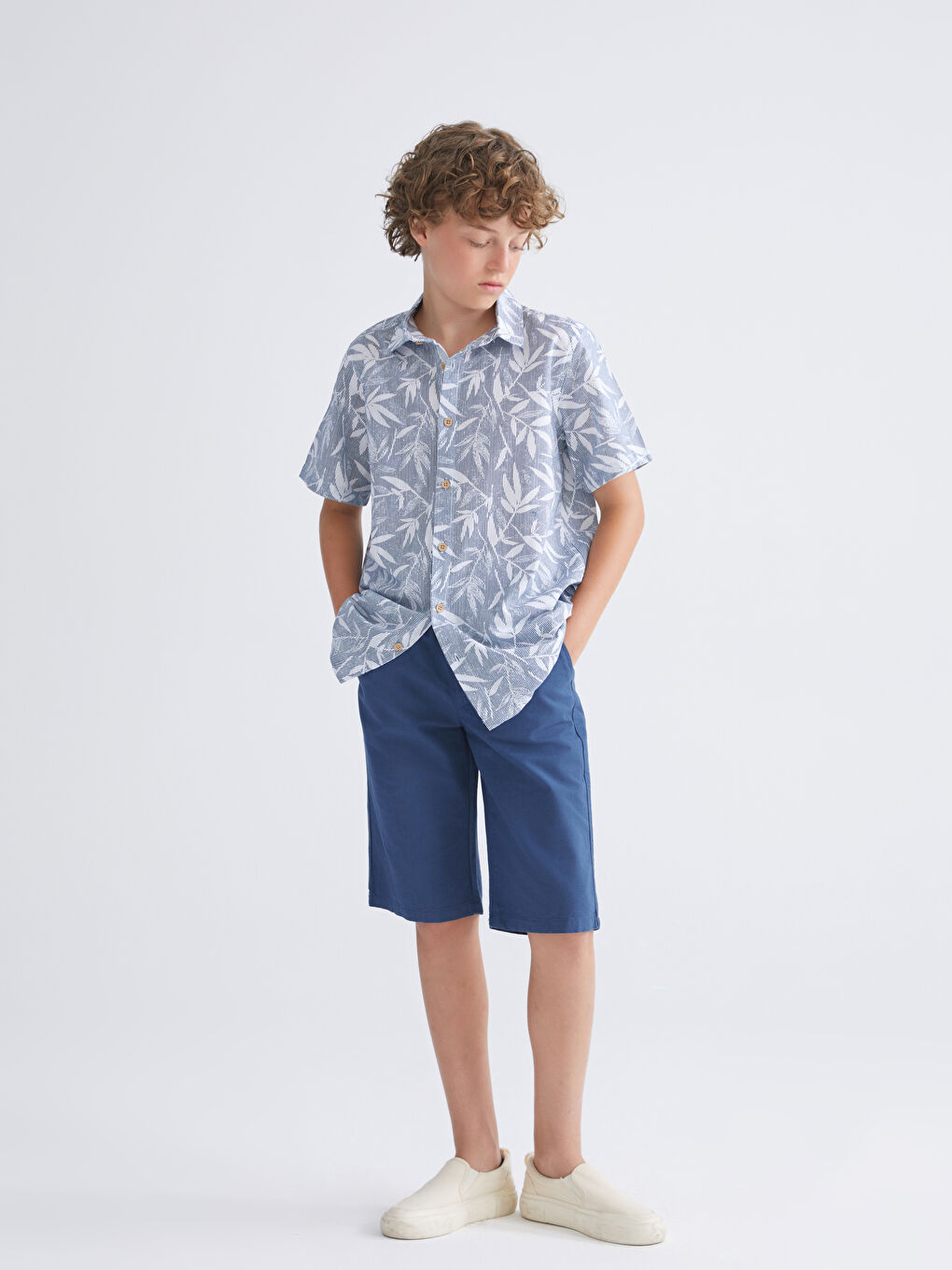 LCW Kids کراس و شۆرتی قۆڵ کورت بۆ کوڕان -S5GP03Z4-LQQ