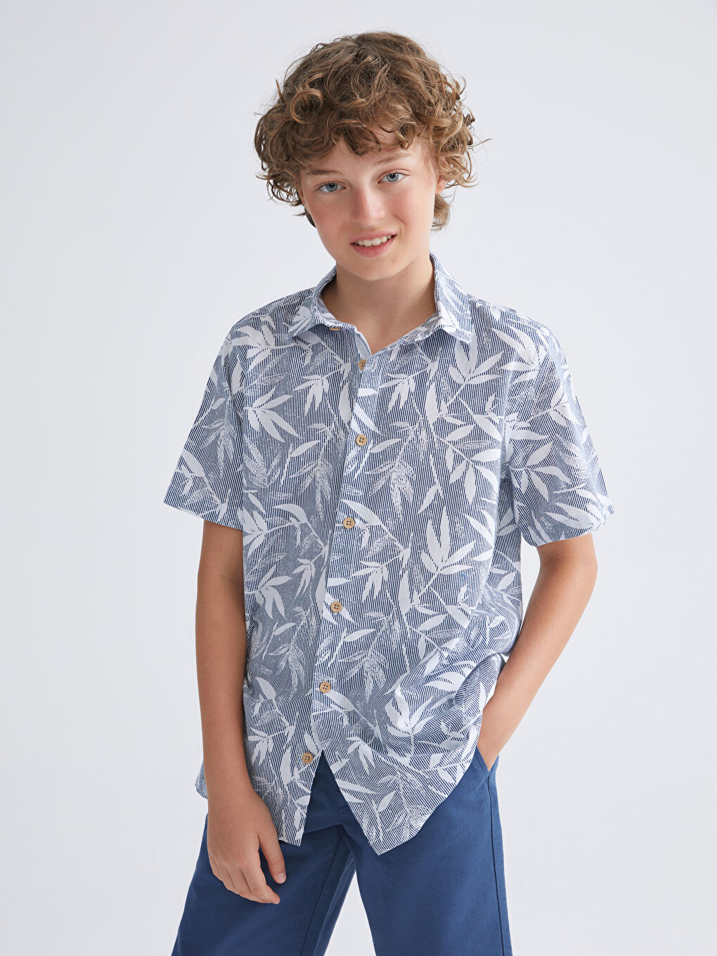 LCW Kids کراس و شۆرتی قۆڵ کورت بۆ کوڕان -S5GP03Z4-LQQ