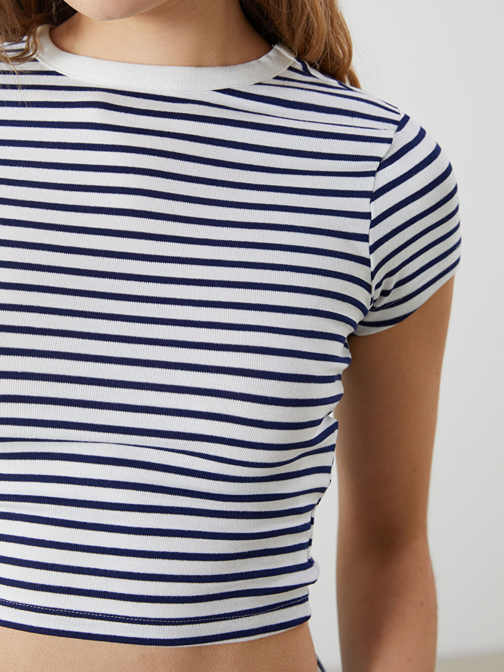 Crew Neck Striped Women's T-Shirt -S5GP08Z8-LGS