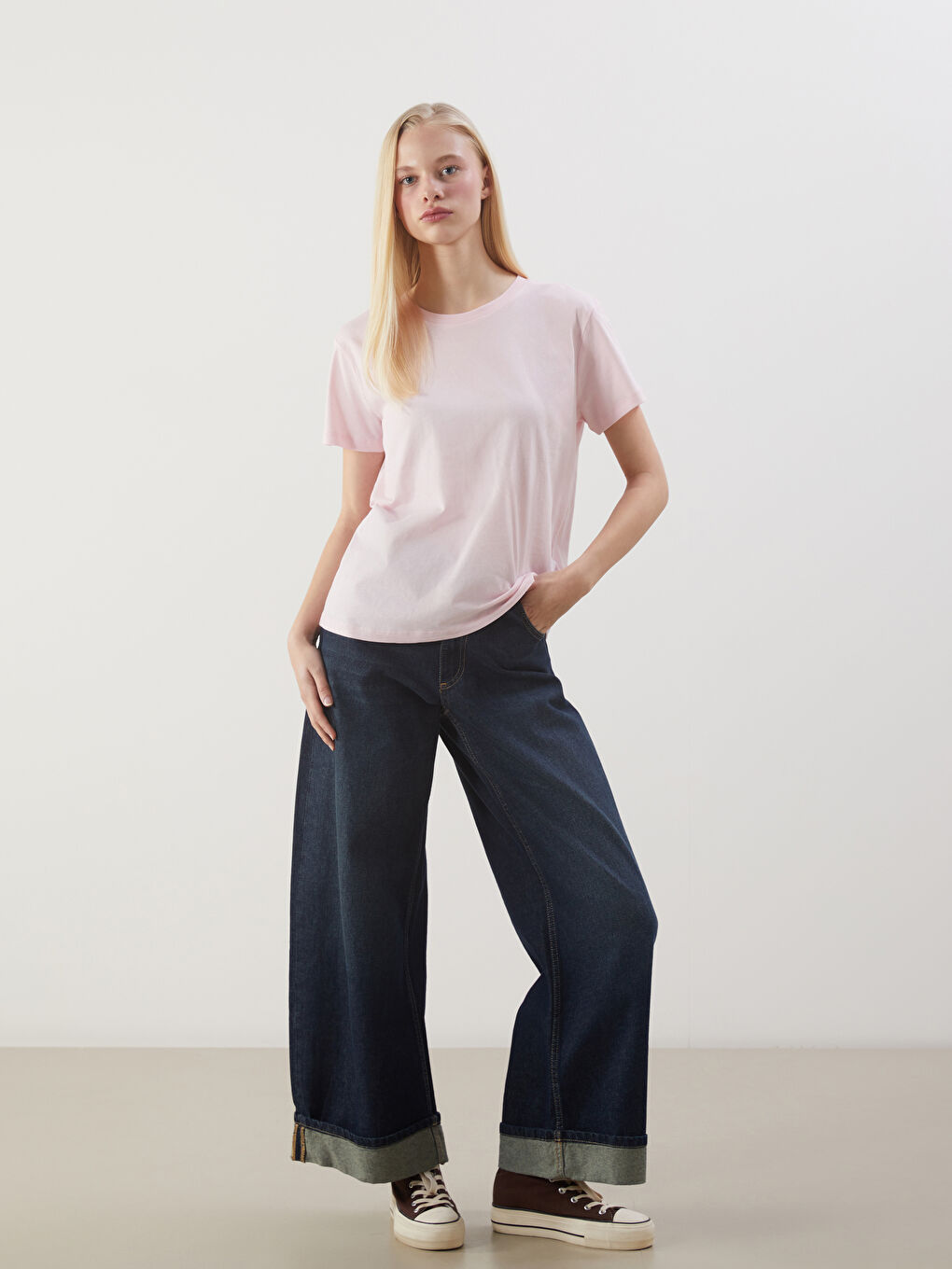 Crew Neck Women's T-Shirt -S5GP61Z8-DUQ