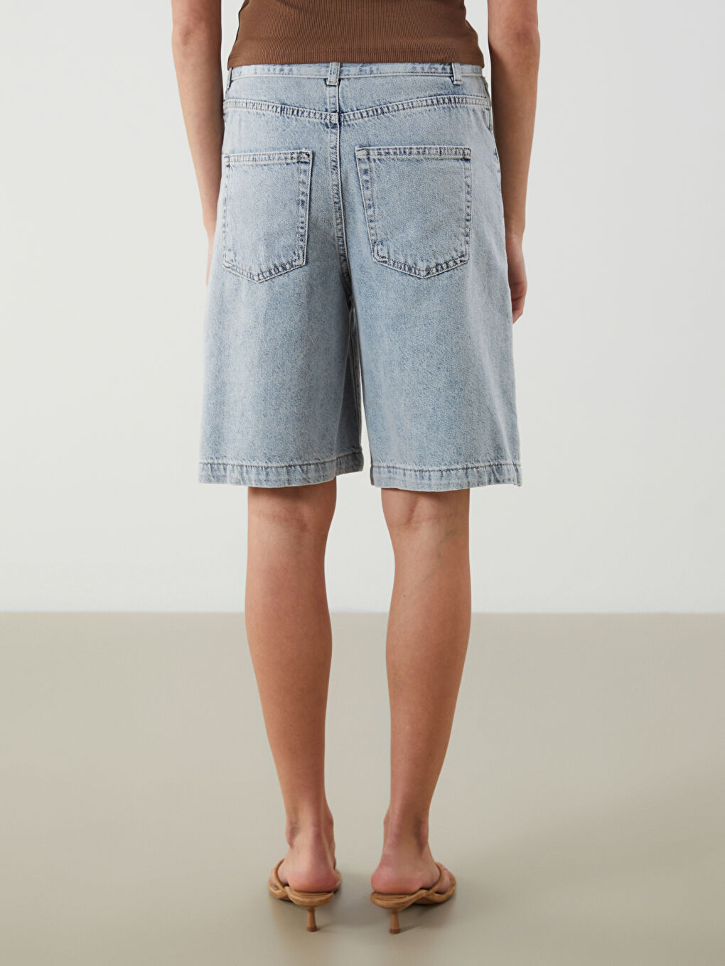 İndigo Beli Kemerli Kadın Jean Şortolon-3