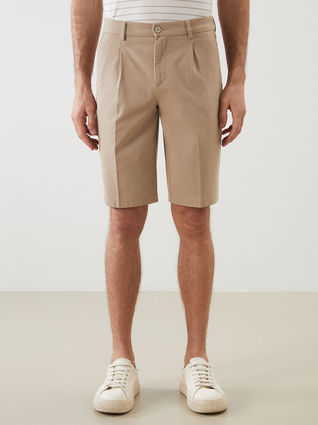 Bej Standart Kalıp Erkek Şort-1