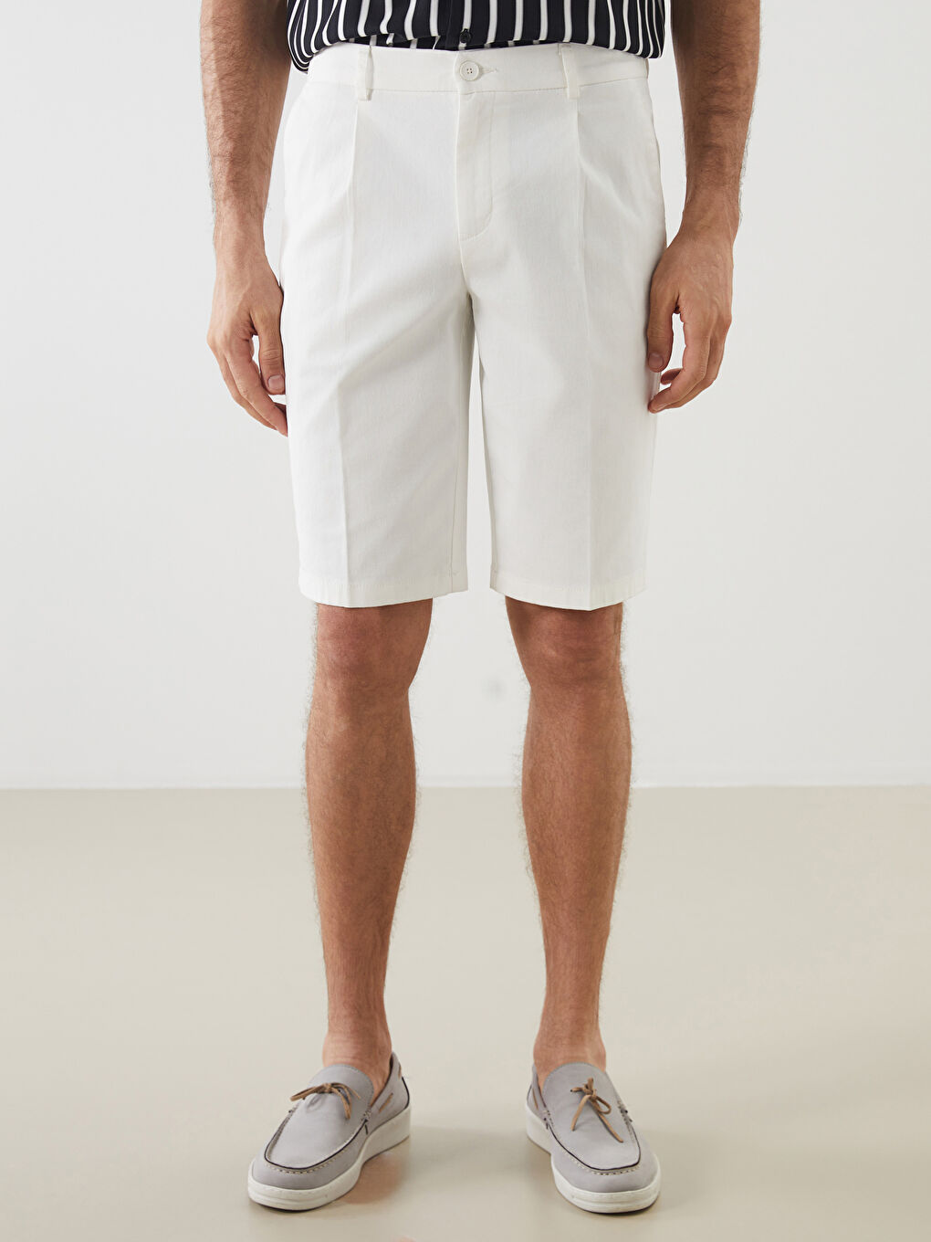 Ekru Standart Kalıp Erkek Şort-1