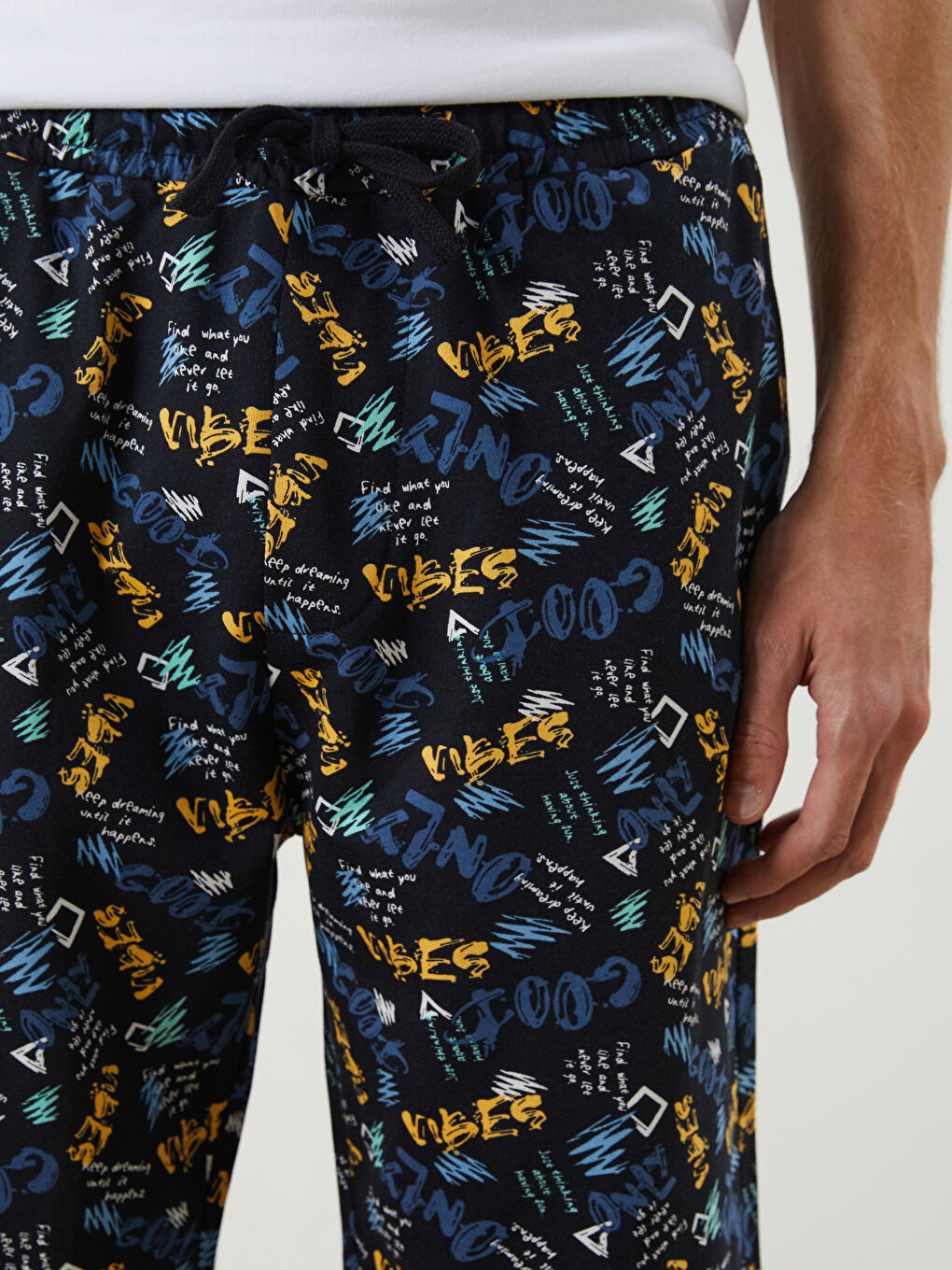LC WAIKIKI Siyah Standart Kalıp Erkek Pijama Alt Şort - 2