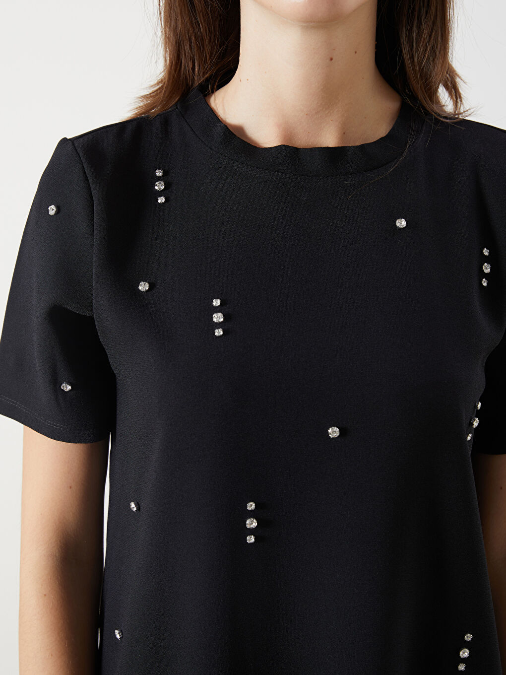 Siyah Bisiklet Yaka Taşlı Mini Elbise-2