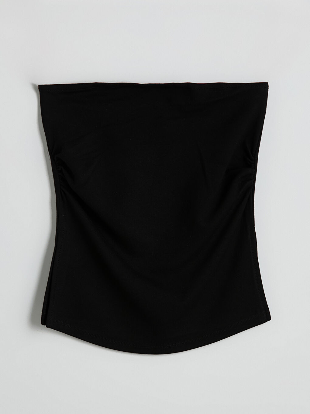 Siyah Straplez Yaka Kadın Crop-4