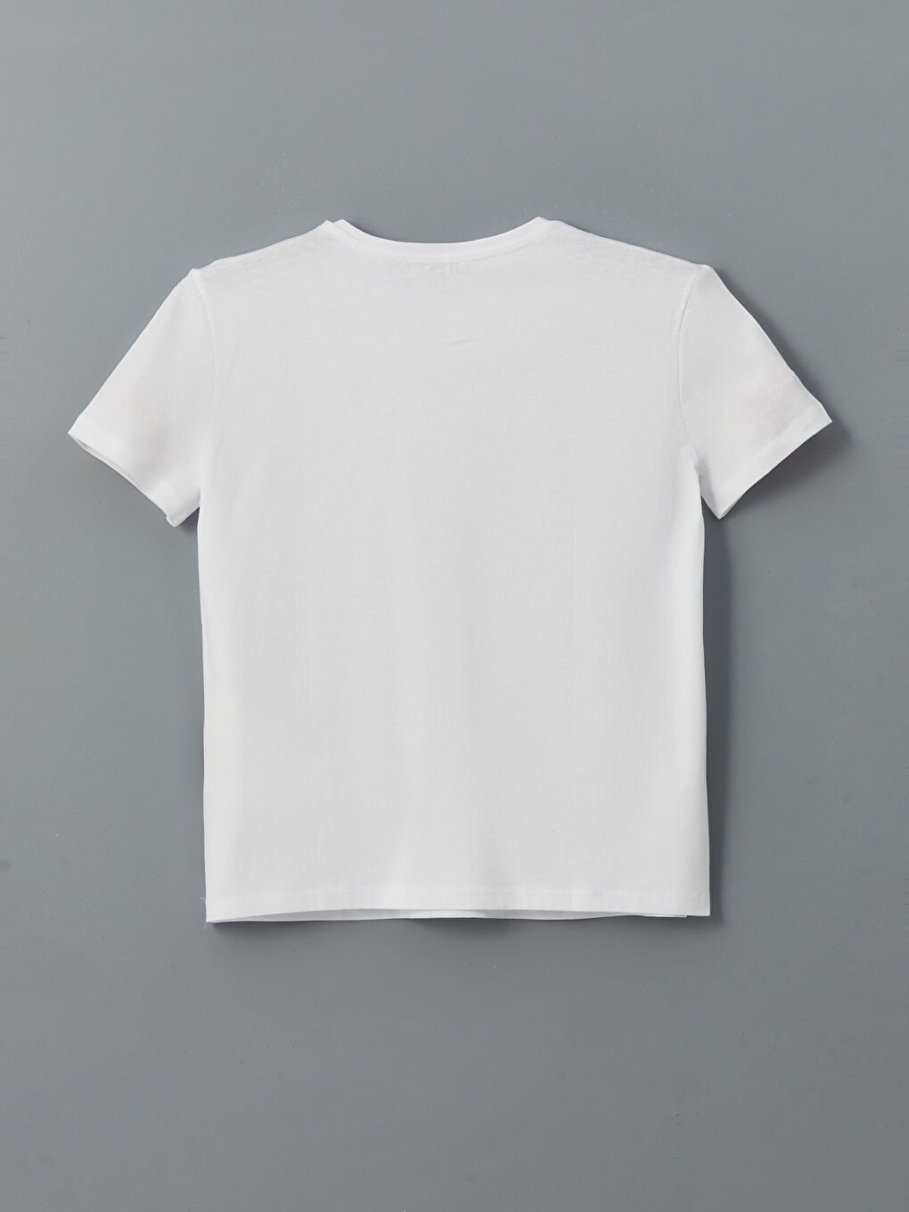 Beyaz Bisiklet Yaka Çiçekli Kadın Tişört-5