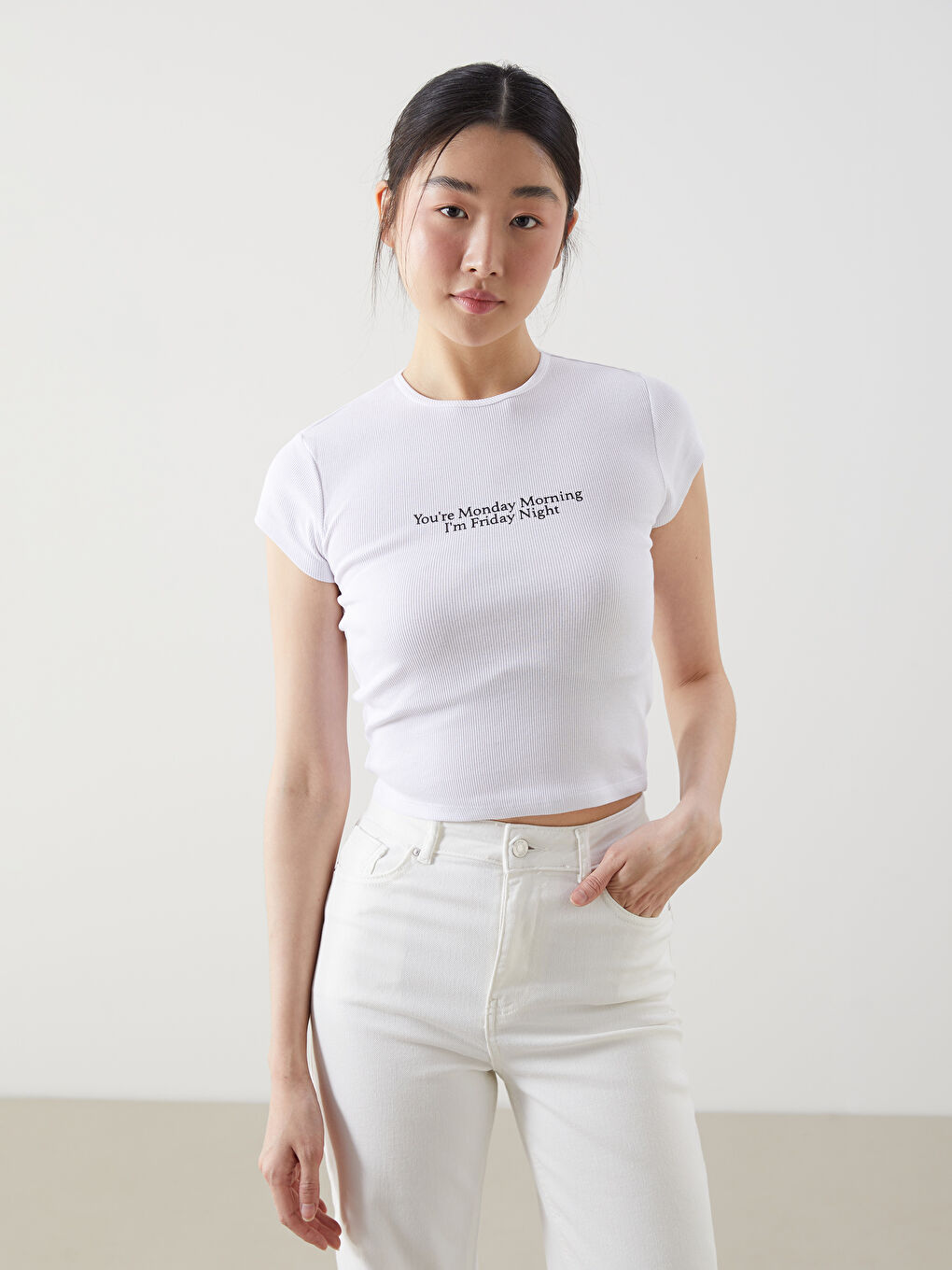 Beyaz Bisiklet Yaka Slogan Baskılı Kadın Body-1