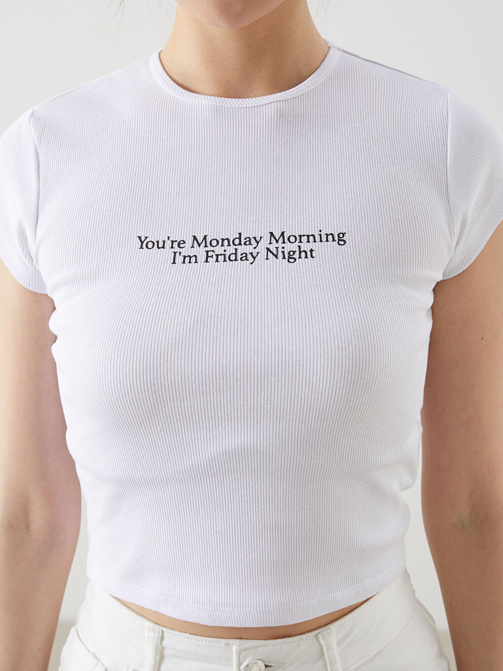 Beyaz Bisiklet Yaka Slogan Baskılı Kadın Body-3