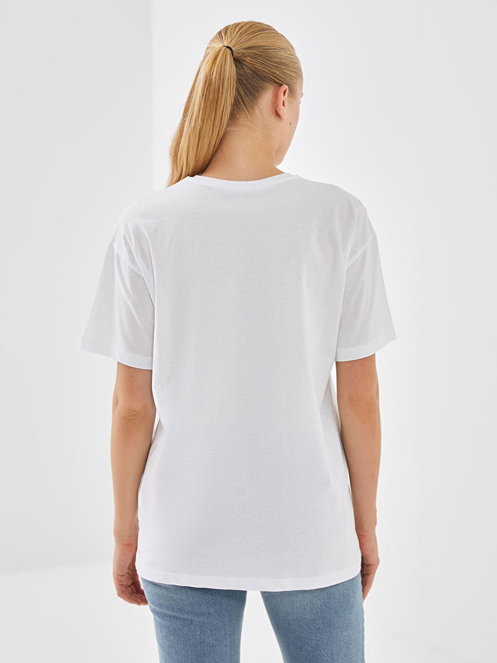 Beyaz Bisiklet Yaka New York Baskılı Kadın Tişört-3