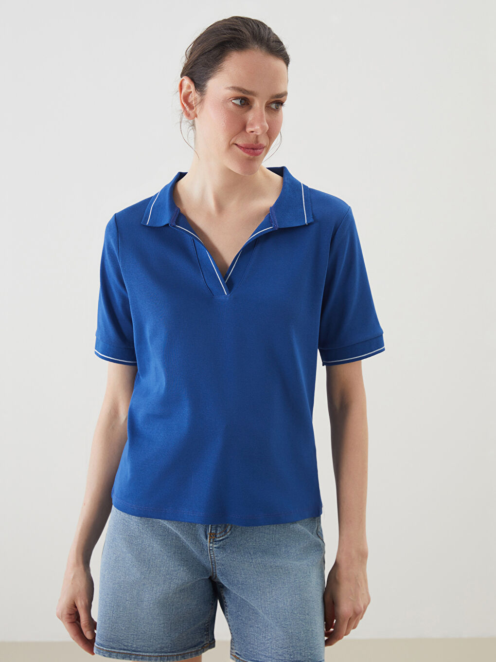 LCWAIKIKI Classic Mavi Polo Yaka Kadın Tişört