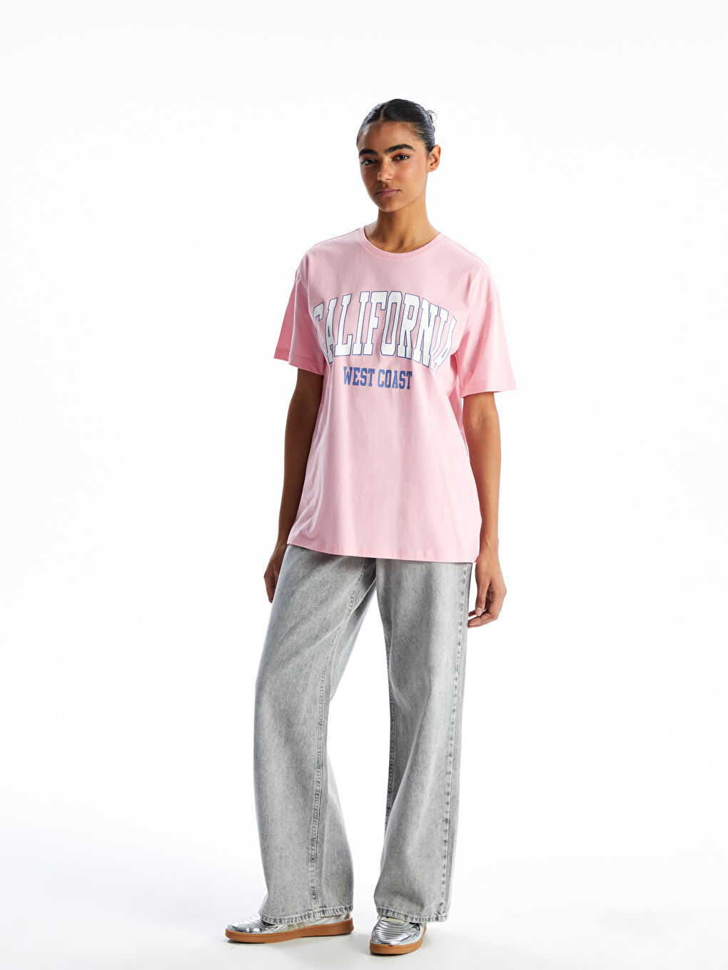 Pembe Bisiklet Yaka California Baskılı Kadın Tişört-1