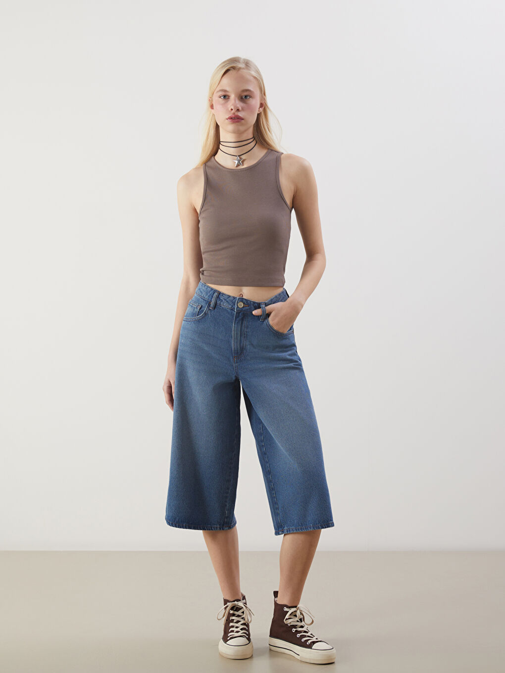 Kahverengi Bisiklet Yaka Kadın Crop-1