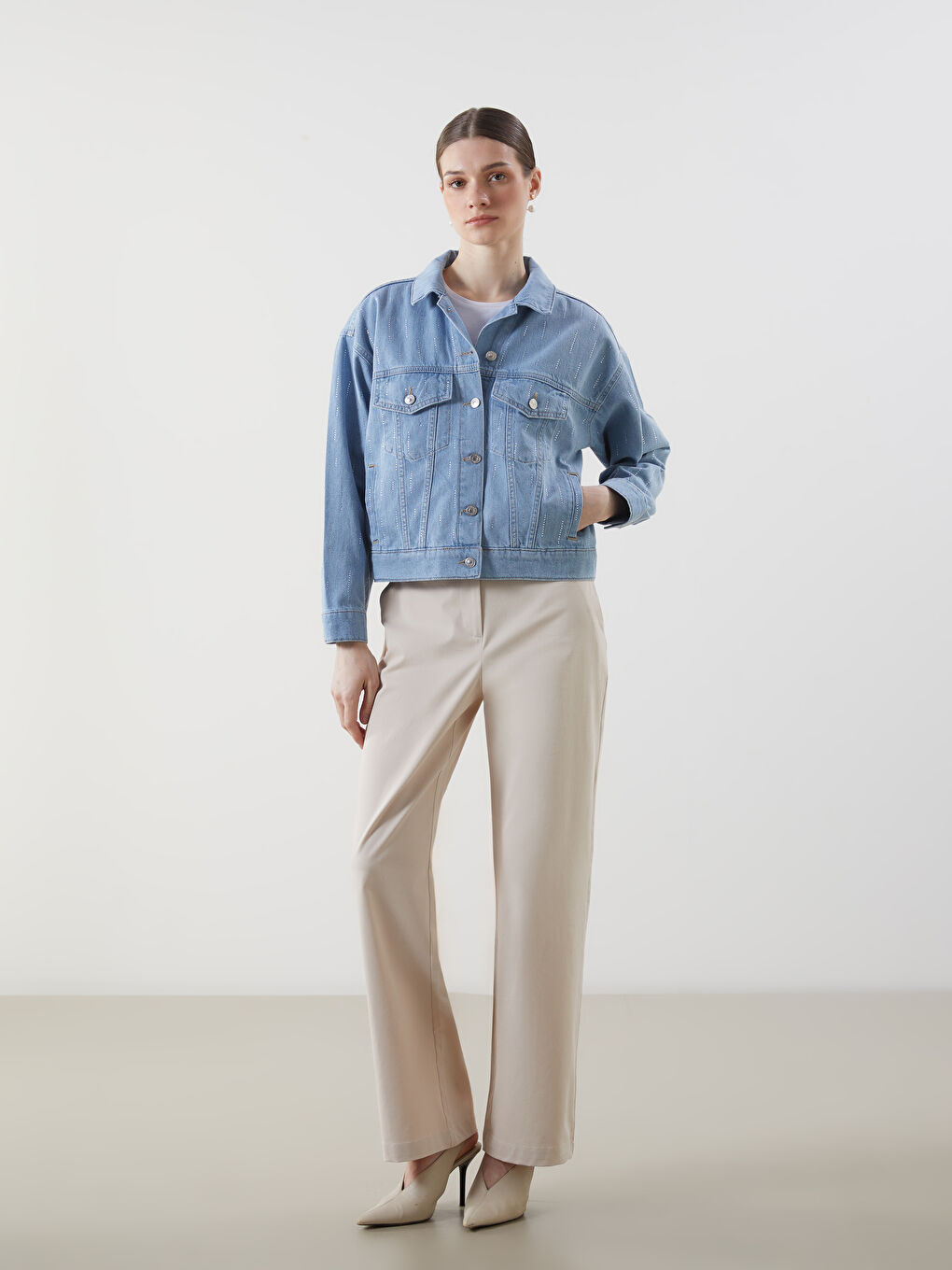 LCW Modest Indigo Gömlek Yaka Taşlı Kadın Jean Ceket - 1