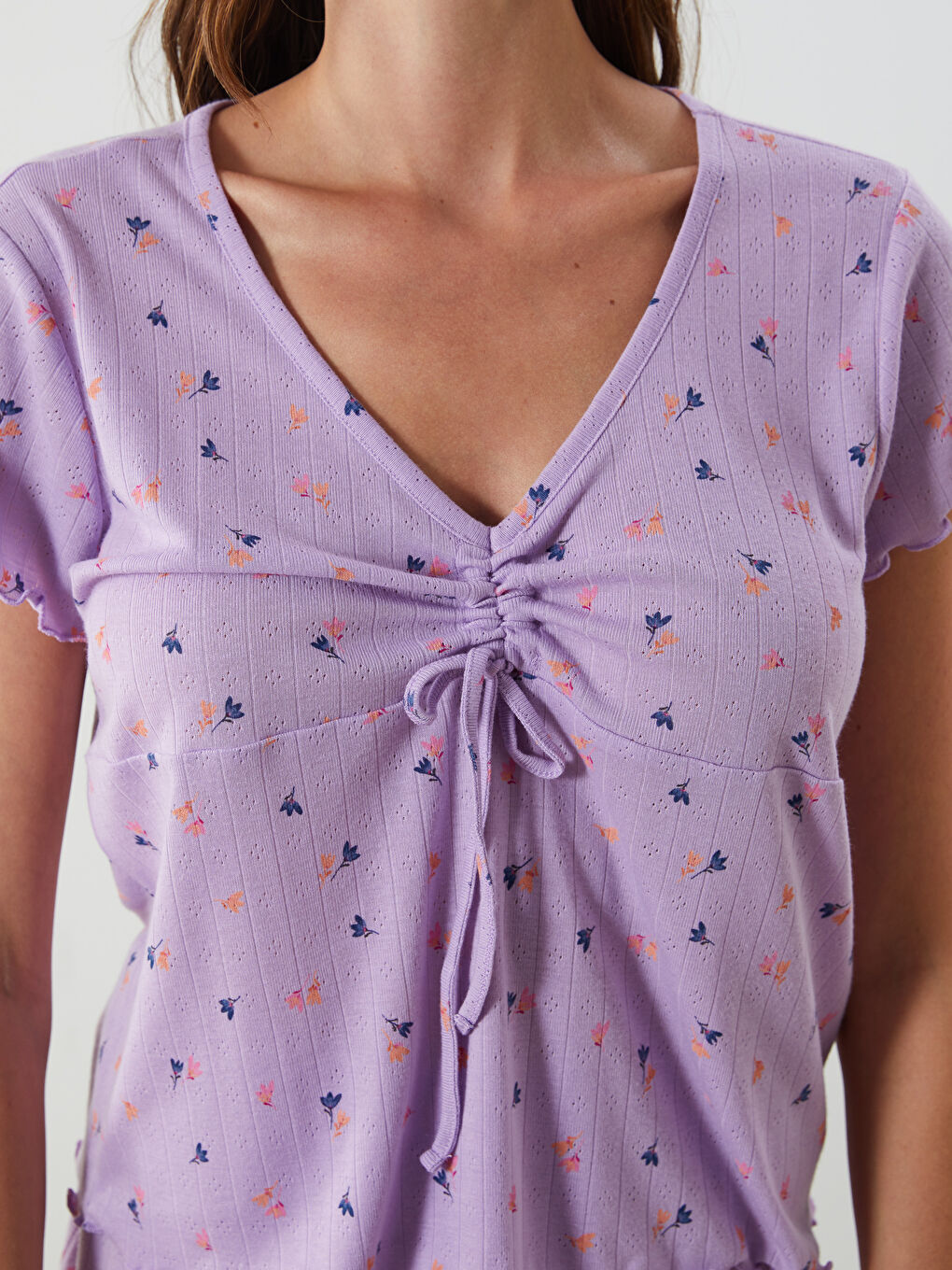 LCW DREAM Lila V Yaka Çiçekli Kadın Şortlu Pijama Takımı - 2
