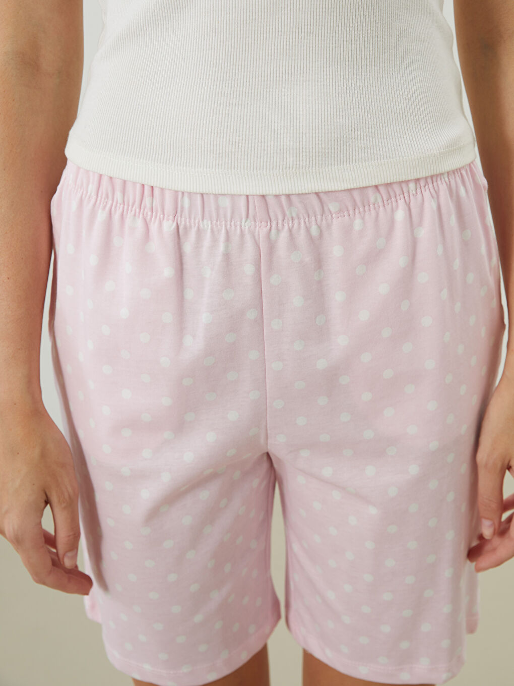 LCW Young Beli Lastikli Puantiyeli Kadın Şort Pijama Altı -S5GT19Z8-LRA