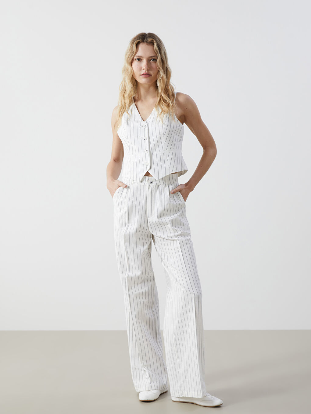XSIDE Ekru Loose Fit Çizgili Keten Karışımlı Kadın Pantolon