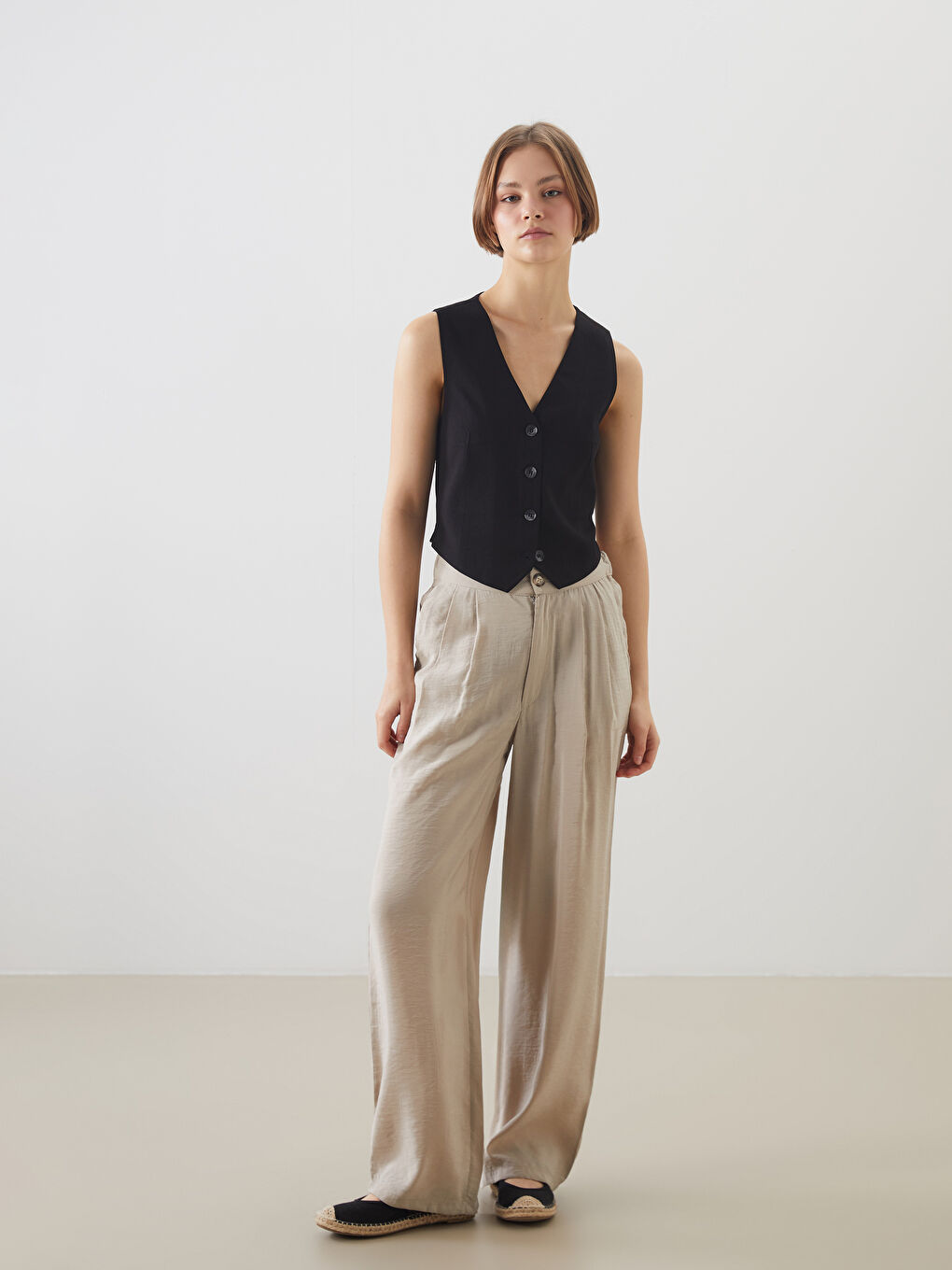 Bej Beli Lastikli Kadın Pantolon