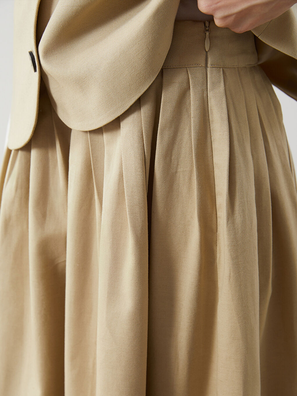 Bej Beli Fermuarlı Poplin Kadın Kloş Etek-5