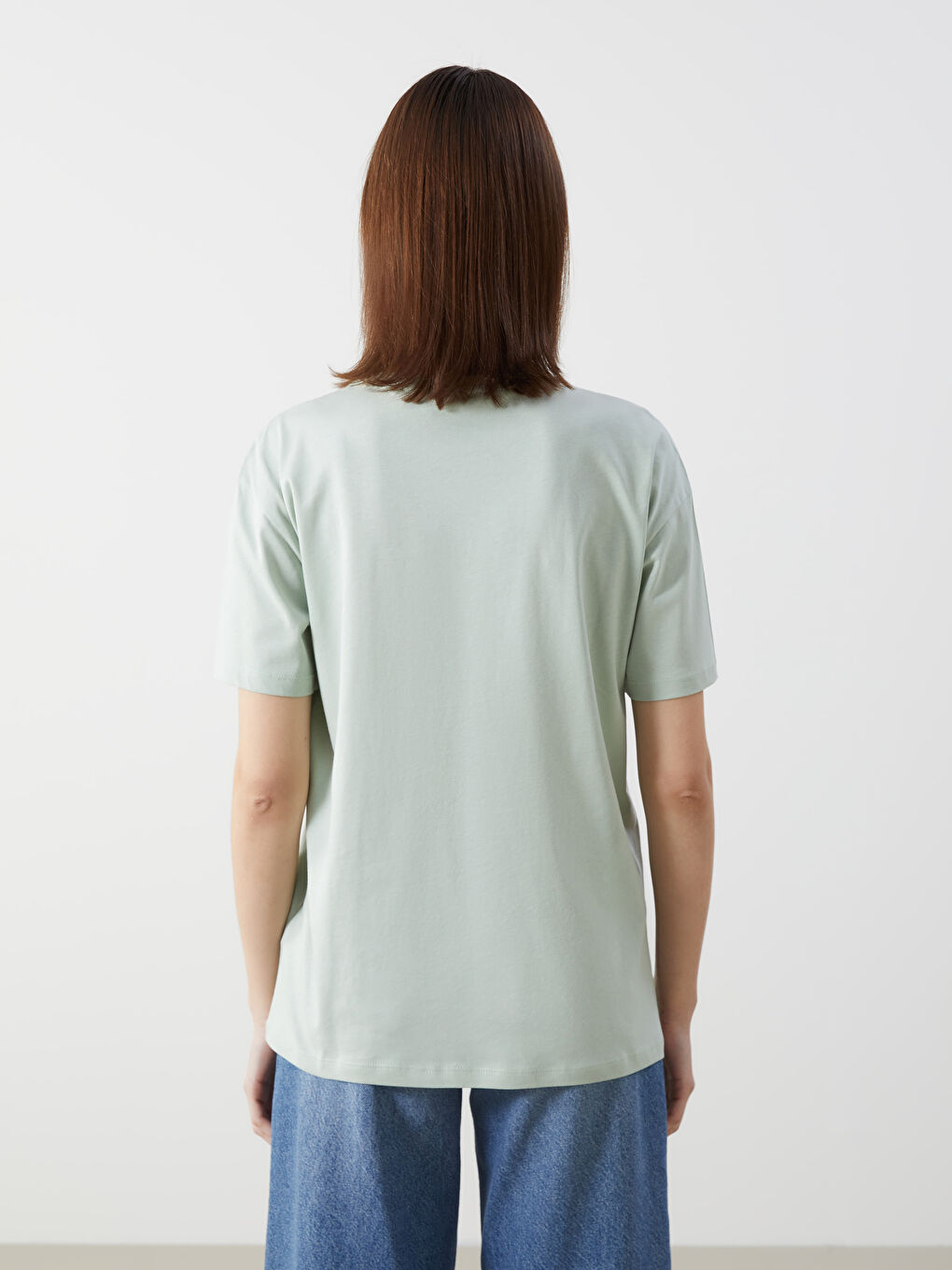 Yeşil Bisiklet Yaka Daisy Duck Baskılı Kadın Tişört-3