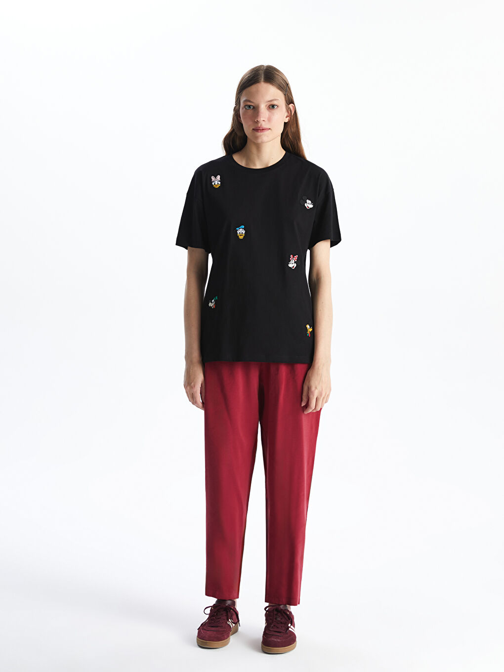 Siyah Mickey ve Arkadaşları Nakışlı Kadın Tişört-1