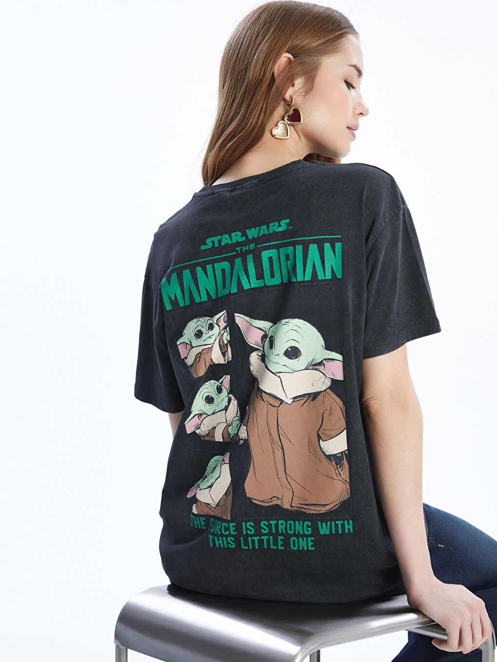 Antrasit Bisiklet Yaka The Mandalorian Baskılı Kadın Tişört