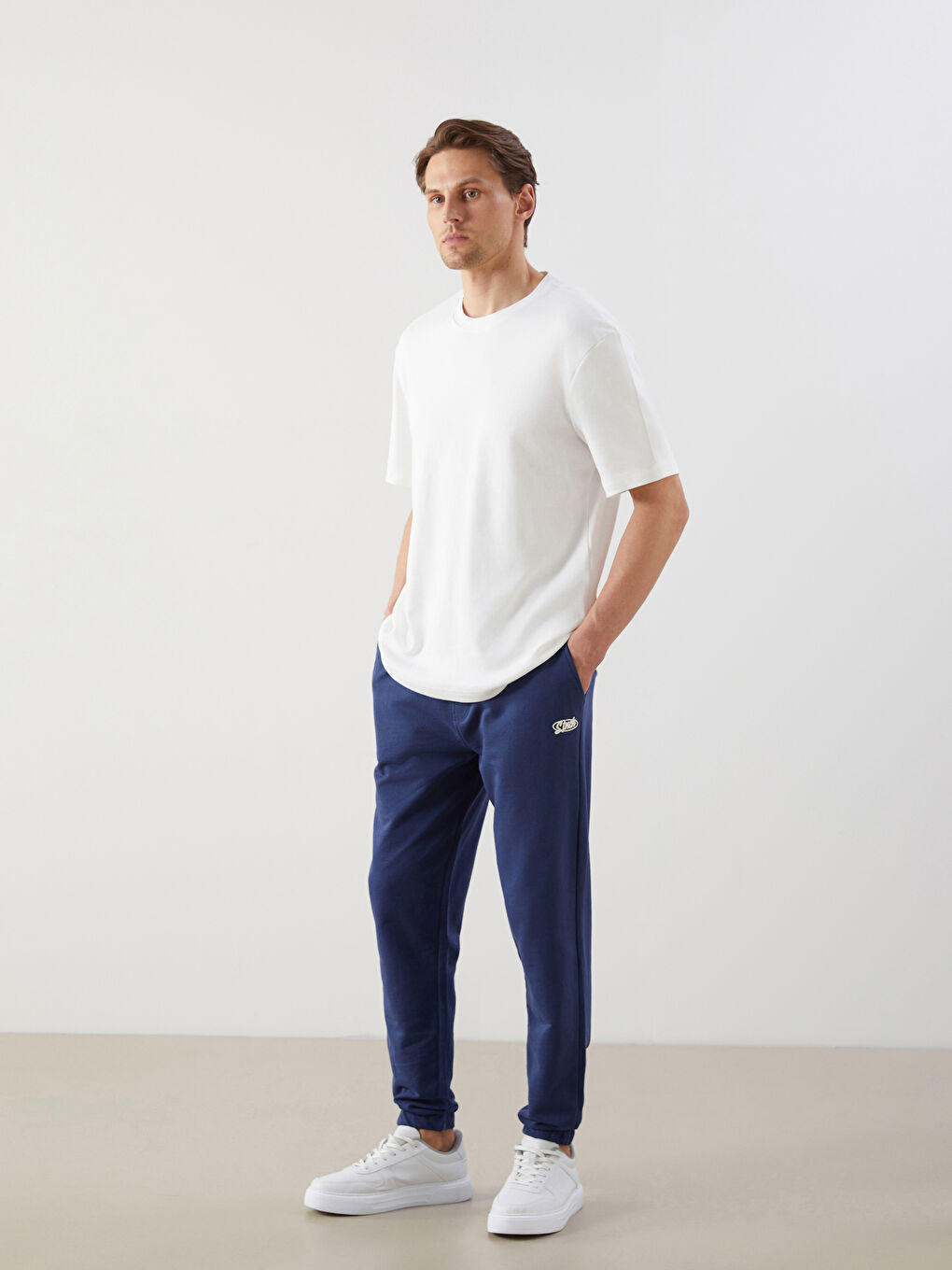 Standard Fit Men's Jogger Sweatpants -S5GY21Z8-R40