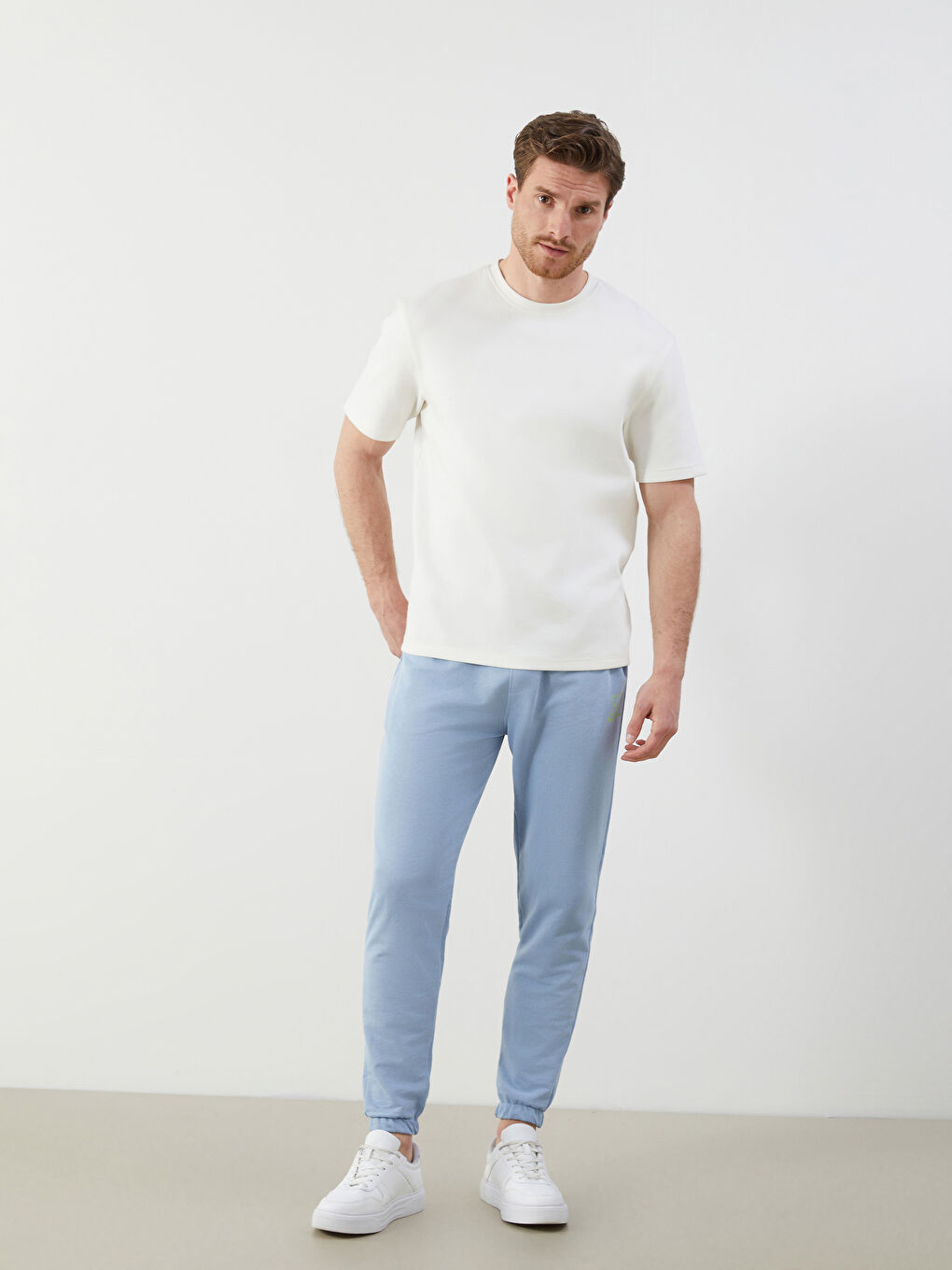 Standard Fit Men's Jogger Sweatpants -S5GY22Z8-QZA