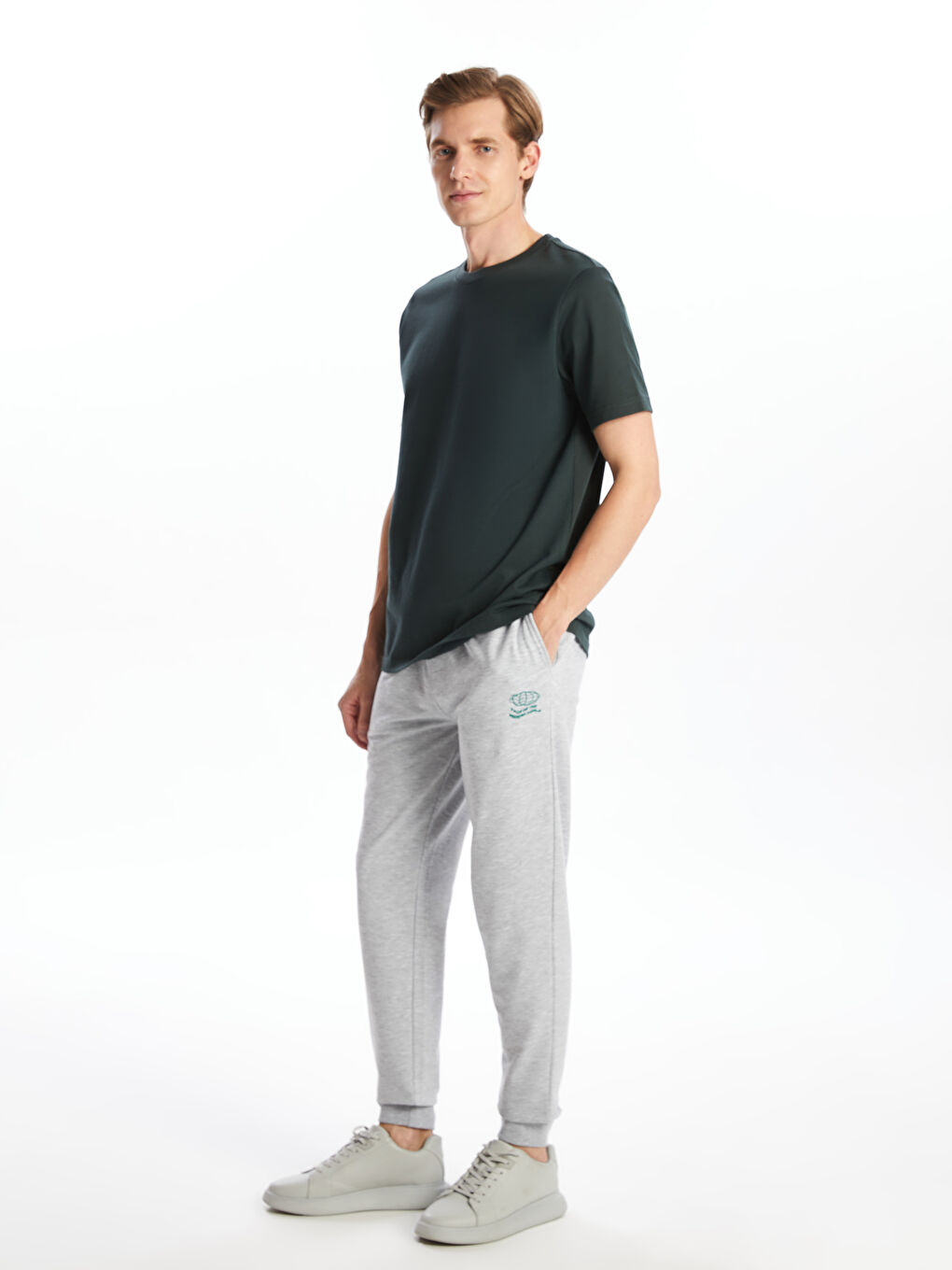 Standard Fit Men's Jogger Sweatpants -S5GY25Z8-CT3